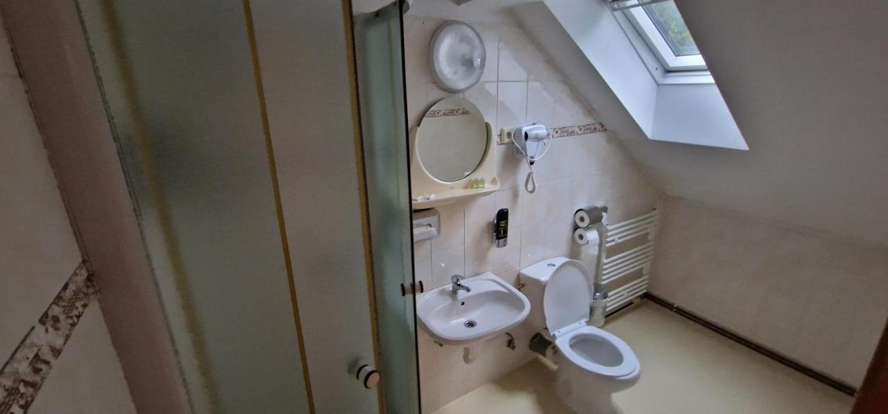 Hotel Hostinec U Reky Ostravice Esterno foto