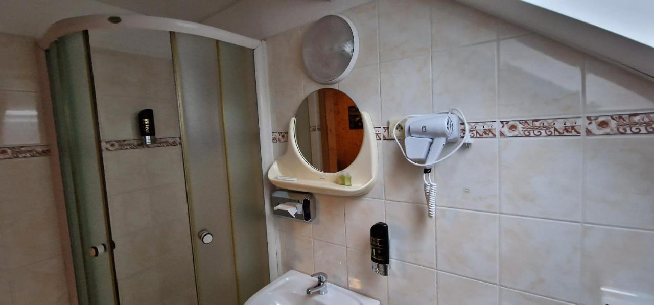Hotel Hostinec U Reky Ostravice Esterno foto