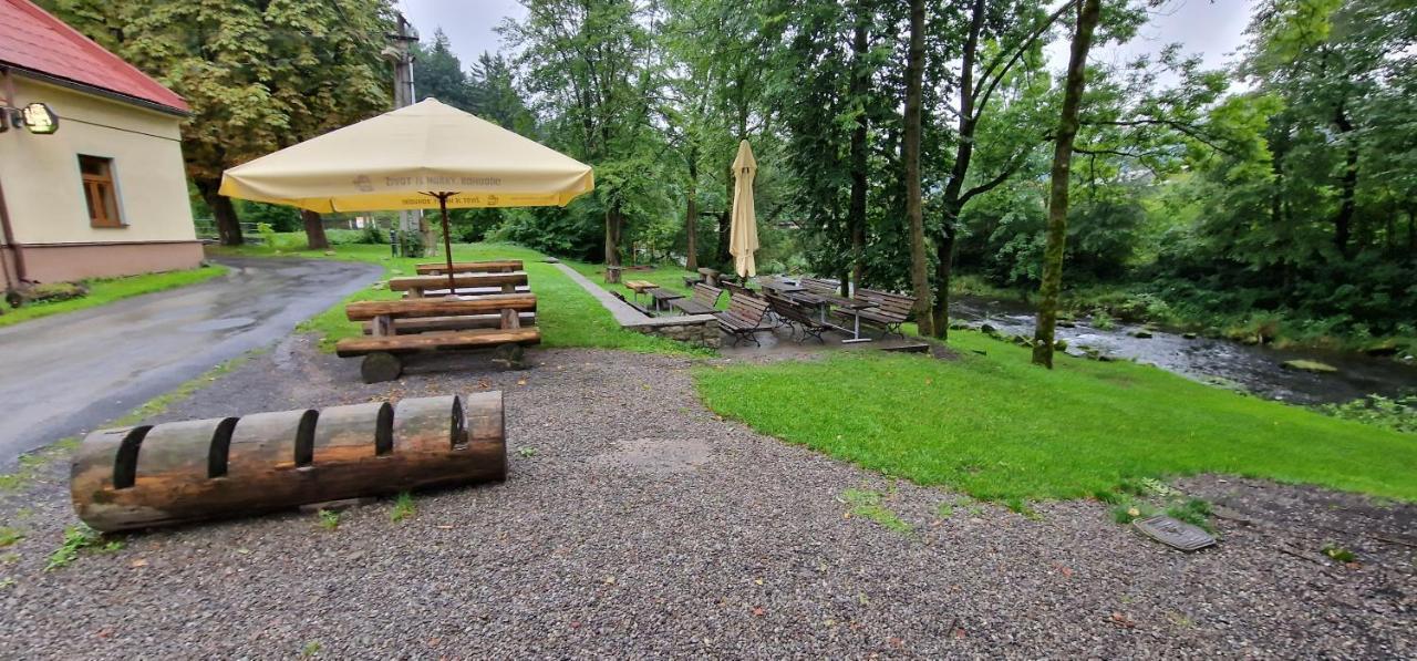 Hotel Hostinec U Reky Ostravice Esterno foto
